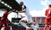 El local Canadá empata con Bosnia