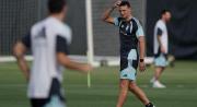 Argentina ajusta su defensa para el debut y Scaloni mantiene una gran duda