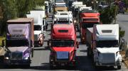 Miles de transportistas atrapados en los bloqueos de vías claman por auxilio