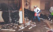 Turba saquea subalcaldía del estratégico barrio de Senkata en El Alto