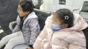 Gobierno traslada dos niñas con cáncer para continuar su tratamiento en La Paz