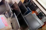 Allanamiento culmina con el comiso de equipos de computación en La Paz