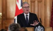 Primer ministro del Reino Unido desafía la presión y se resiste a renunciar