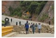 Pedradas a efectivos; primer ataque en la ruta Cochabamba-Santa Cruz