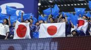 Fans japoneses limpian los estadios del Mundial ¿Y en casa cómo van?