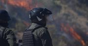 Un policía resultó herido en el rostro por un aparato explosivo en operativo de desbloqueo, señala vocero presidencial