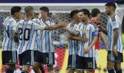 Messi lleva a Argentina a dieciseisavos de final del Mundial con doblete ante Austria
