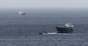 Irán confirma que estrecho de Ormuz “está completamente abierto” para barcos comerciales