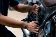 Diprove recupera motocicletas y baterías en un taller