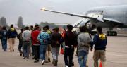 Chile expulsa a 19 bolivianos en un vuelo chárter; también hay ecuatorianos y colombianos