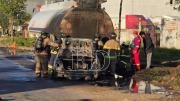 Vehículo chocó contra una cisterna con combustible y provocó un incendio en la Av. Santos Dumont