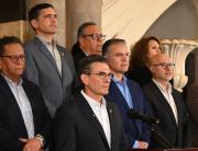Oficialistas presionan al Ejecutivo sobre reactivación económica y piden cambiar más ministros