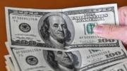 Economista considera “imprescindible” nueva política cambiaria, pero sugiere salir del