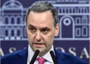 Tras meses de escándalo rueda la cabeza del jefe de gabinete de Milei por corrupción