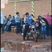 En San Ignacio de Velasco se registran largas filas en busca de GLP