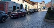 A casi una semana del fin de los bloqueos, persisten las filas por combustible