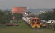 Tren con cargamento de combustible ingresa a la refinería de Palmasola
