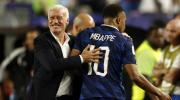 Deschamps retoma el control de Francia tras la muerte de su madre
