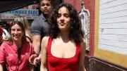 Rosalía dona ayuda humanitaria en apoyo a niños de Venezuela