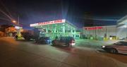 Persisten las filas por combustible en el eje central: choferes llevan hasta cuatro días esperando en surtidores