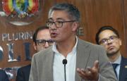 El dólar sigue en ascenso y el Gobierno dice que “es lógico”, pero que no hubo “overshoot”