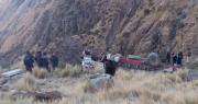 Por dar paso a otro vehículo, un camión se embarranca en Morochata y deja nueve heridos