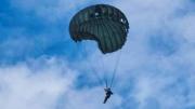 Ejército confirma la muerte de un teniente durante un salto de paracaidismo en Cochabamba