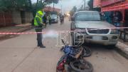 Motociclista muere tras chocar con un vehículo estacionado