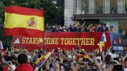 España desata la fiesta en Madrid con la Copa del Mundo