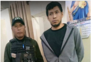 Reo escapa de custodia policial durante traslado a un banco en La Paz