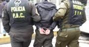 Dos falsos policías con 25 antecedentes penales reciben detención domiciliaria en El Alto