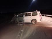 Colisión lateral entre una vagoneta de servicio público y un presunto camión deja daños materiales en la carretera Villazón-Tupiza
