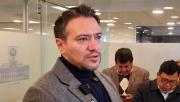Reyes reconoce disensos con Samuel, pero lo destaca como valioso para el país y constructor de la democracia