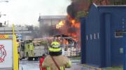 Voraz incendio consume una empresa de pinturas en el Parque Industrial y moviliza a bomberos
