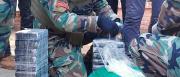 Hallan 60 paquetes de droga durante operativo por ola de crímenes en la frontera con Brasil