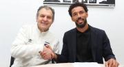 Vozinha firmó su contrato y fue presentado en las redes sociales de Colo Colo