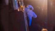 “Ingresó y le disparó 7 veces”: Difunden imagen del presunto sicario que mató a un extranjero en una discoteca