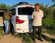 Cae con casi 400 litros de combustible en botellas durante operativo policial en Montero