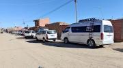 Falta de combustible frena turismo en Uyuni; operadores cancelan recorridos y conductores hacen filas de hasta tres días