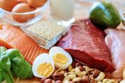 El consumo elevado de proteínas no es saludable, concluye una revisión científica