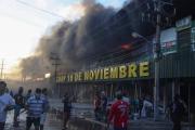 Fuego arrasa con la Feria Barrio Lindo en un 70%