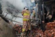 Declaran extinguido el fuego en el mercado Barrio Lindo luego de 36 horas de trabajo