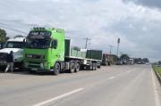 El 70% de camiones de transporte pesado está varado en surtidores y las esperas duran más de una semana