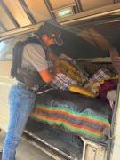 FELCN interviene minibús con 520 kilos de marihuana y aprehende a tres personas