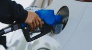 Espinoza asegura que las filas por combustible no se deben a la falta de dólares