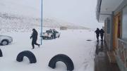 Rescatan a tres turistas estadounidenses atrapados por una nevada en la Laguna Colorada