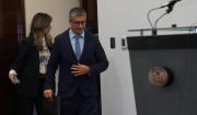 Espinoza no apaga la polémica: ¿Por qué no declaró la vagoneta entre sus bienes? ¿hubo evasión tributaria?