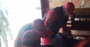 Mujer de 19 años recibe un impacto de bala en la cabeza; el sospechoso del crimen se dio a la fuga