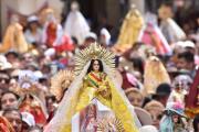 Fe y devoción marcan el día central de Urkupiña; Rodrigo Paz estará en la misa