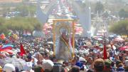 Lágrimas, promesas y fe: miles de devotos peregrinan al Calvario de Urkupiña